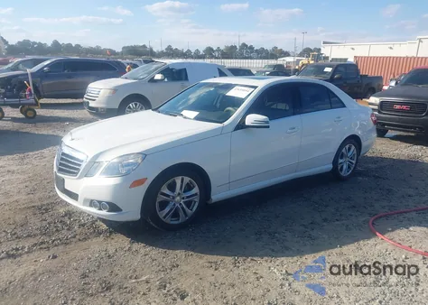 2011 Mercedes-Benz E 350 4Matic из США, поврежденный, VIN WDDHF8HB2BA296180